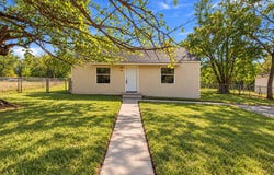 1504 S Travis Avenue, Denison, TX 75021