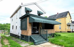 1737 Walnut St, Carnegie, PA 15106
