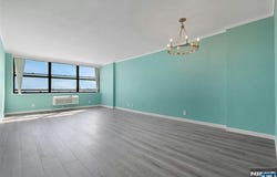 7004 Boulevard E, Guttenberg, NJ 07093