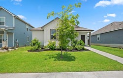 106 Doc Johns Dr, Hutto, TX 78634
