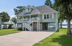 57 W Bayside Drive, Chocowinity, NC 27817