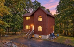195 Mallard Lane, Bushkill, PA 18324