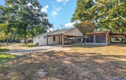 918 McDaniel Street SE, Hartselle, AL 35640