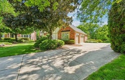 4523 Rivers Edge Drive, Troy, MI 48098