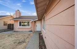 2036 Seward Dr, Pittsburg, CA 94565