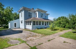 406 E 4th Street, Cameron, MO 64429