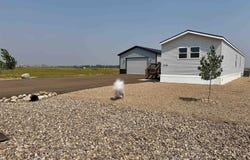 219 Castaway Loop, Pierre, SD 57501