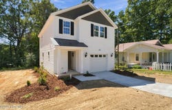 215 E Moore Street, Robbins, NC 27325