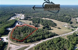 Hwy 135, Laurie, MO 65037
