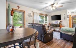 2316 Valley Park Drive, Cedar Falls, IA 50613