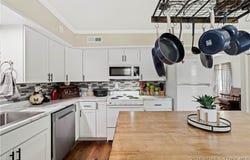200 3rd Street, Barnett, MO 65011