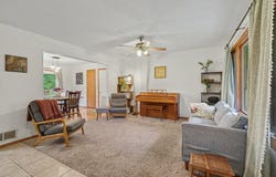 251 Lakeway Drive, Battle Creek, MI 49037