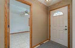 100 Crystal Lane, Mankato, MN 56001
