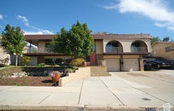 2546 E CAMPUS Dr, Cottonwood Heights, UT 84121