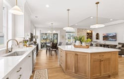 118 Spring Farm Road, North Oaks, MN 55127