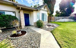 785 Heath Court, Lemoore, CA 93245