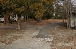 202 Manhattan Avenue, Greenville, NC 27834