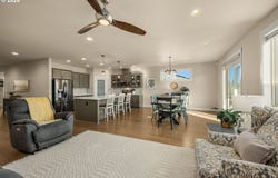 1054 VISTA OAKS Dr, ForestGrove, OR 97116
