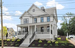 688 Westford St, Lowell, MA 01851