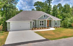 25 Roxburgh Drive, Bella Vista, AR 72715