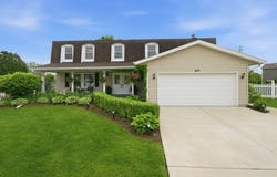877 N Dovington Drive, Hoffman Estates, IL 60169