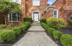 6914 Bridgepointe Blvd, Prospect, KY 40059