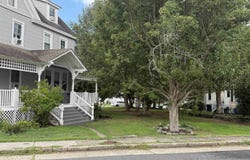 1049 Maple Ave, Linwood, NJ 08221