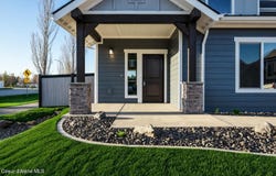 8429 N SNOWFLAKE Ln, Hayden, ID 83835