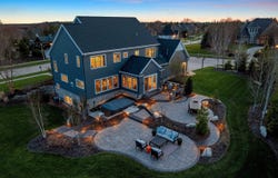 2324 E HIGHPOND Crossing, APPLETON, WI 54913