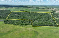 23740 Hickory Ave, Allison, IA 50602