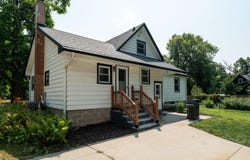 187 S Main St, Dousman, WI 53118