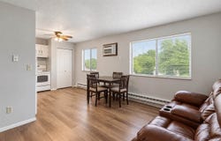 422 N 1st St, WestBranch, IA 52358