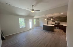 1359 S Mahn Avenue, Springfield, MO 65802