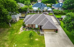 1624 Ross Drive, Midlothian, TX 76065