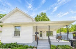 932 S Broadway Avenue, Springfield, MO 65806