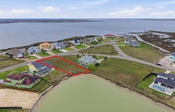 31 Southpointe Cir, ROCKPORT, TX 78382