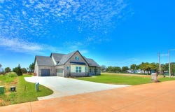 2901 Deer Run Trail, Guthrie, OK 73044