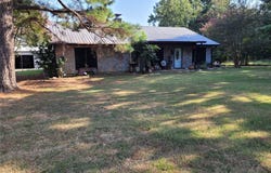 10510 U. S. Highway 82 E, Blossom, TX 75416