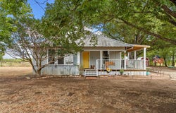 393 Peevey Lane, Robinson, TX 76706