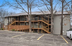 437 Notch Lane, Branson West, MO 65737