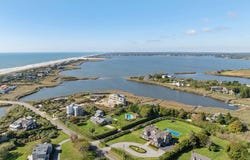 430 Jobs Ln, Bridgehampton, NY 11932