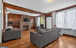 232 E MAIN Street, MIDDLETOWN, PA 17057