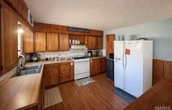 7440 Highway 17, Houston, MO 65483