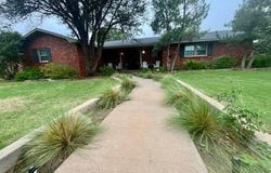 1213 Dallas Street, Plainview, TX 79072