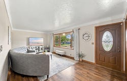 1156 Lindner Drive, Waterloo, IA 50702