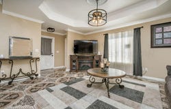 701 GLENNIS Avenue, Cactus, TX 79013