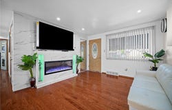 124 Broadcrest Dr, Lincoln Larimer, PA 15235