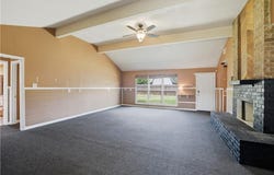 500 PLYMOUTH Drive, Laplace, LA 70068