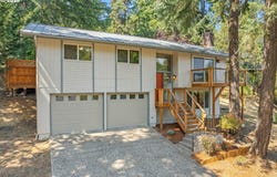 583 LOCHMOOR Pl, Eugene, OR 97405