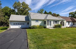 40 Downsview Drive, Rochester, NY 14606